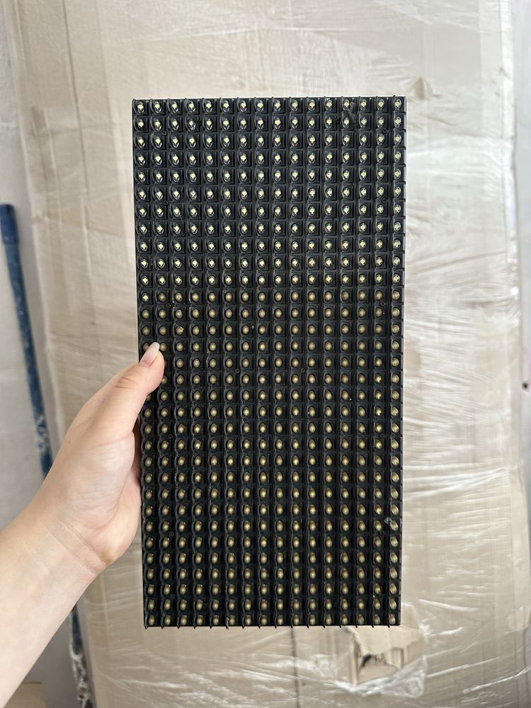 LED панелі Ledmax P10W0 (25 шт) + блоки живлення (5 шт)