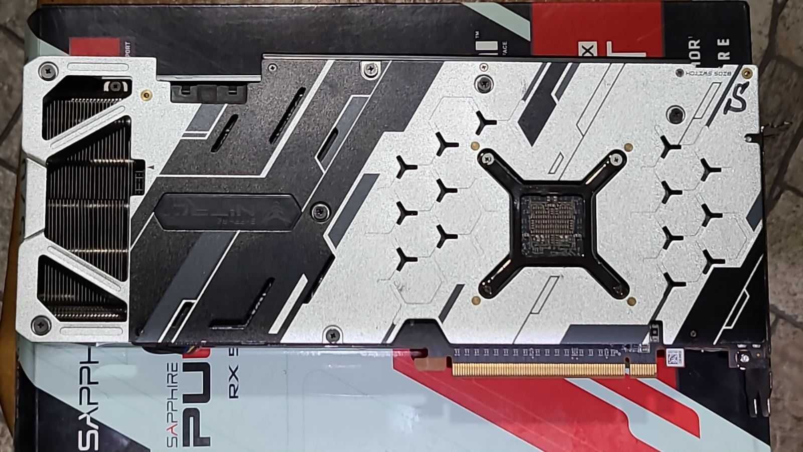 Видеокарта Sapphire AMD Radeon RX 5700 XT 8Gb Nitro+ Идеальная