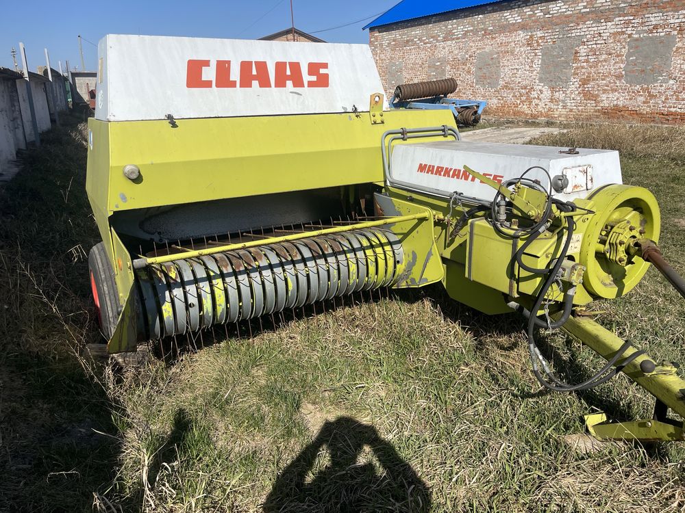 Прес-підбирач CLAAS MARKANT 65