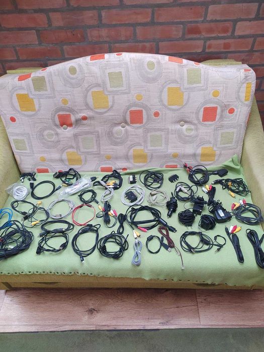 Kable Audio- Video , Euro-Scart , chinch , ładowarki , przejściówki .