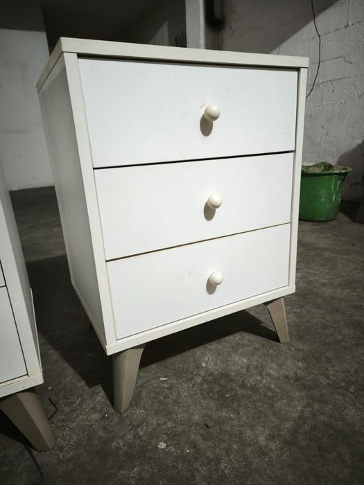 Conjunto mesas cabeceira branco