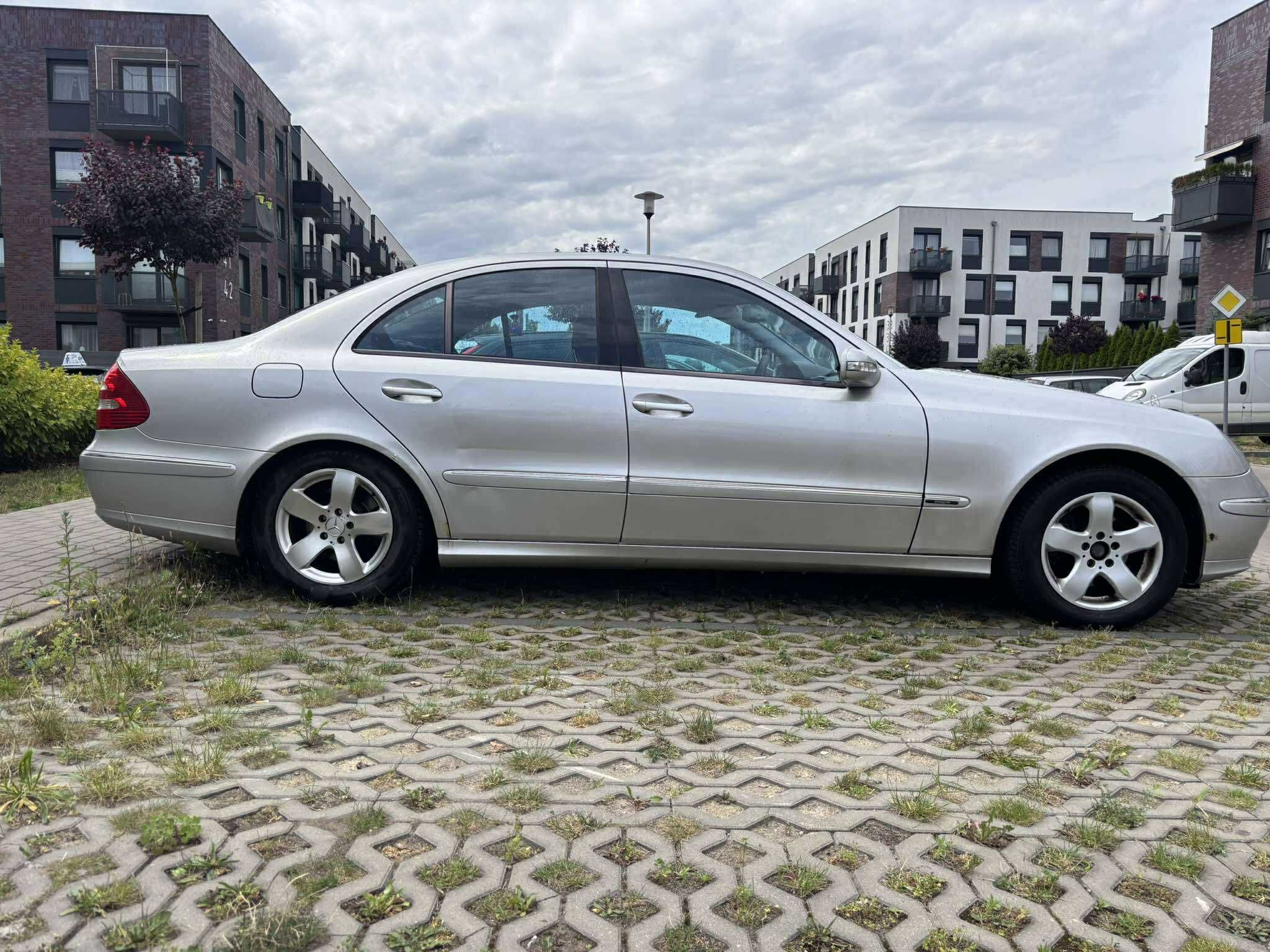 Mercedes W211 E240 + LPG