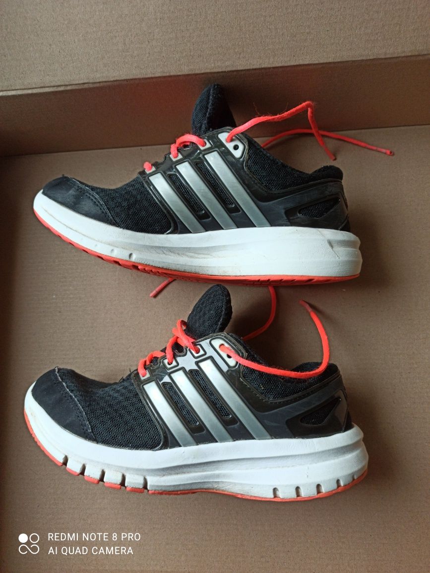 Dziecięce buty sportowe 35 ADIDAS