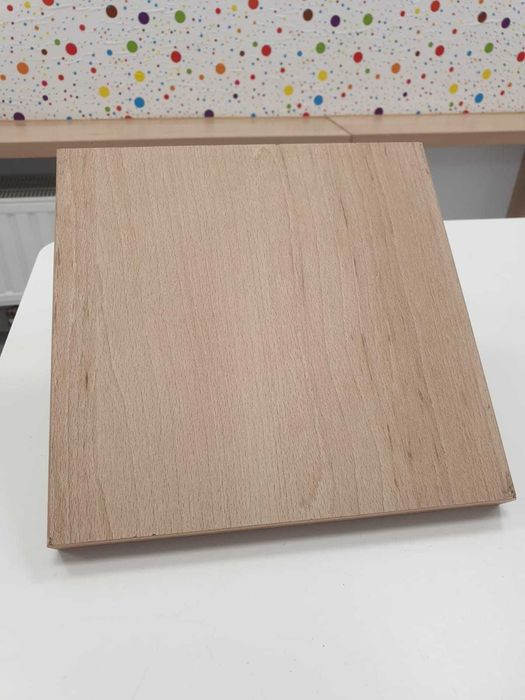 Półki wiszące różne rodzaje