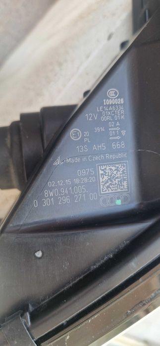 Farol Audi A4 B9 2015 / 2016 com balasto