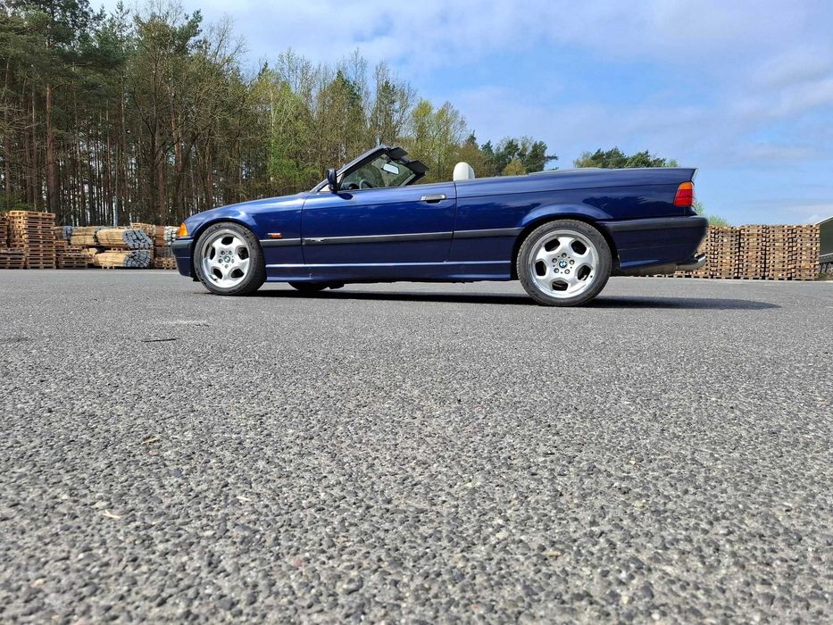 BMW 320i cabrio e36