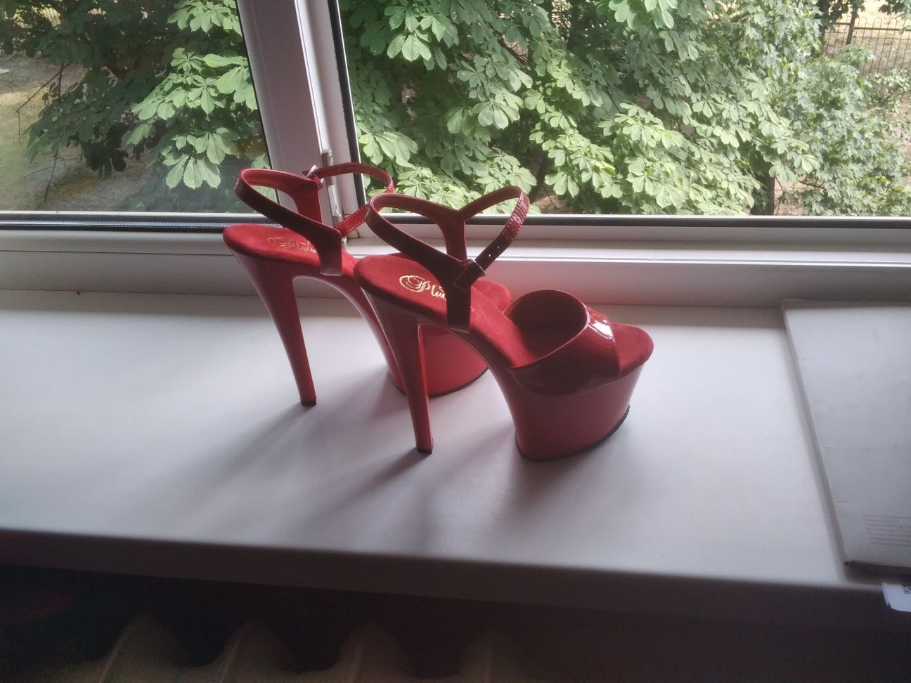 Стрипы Pleaser новые, 38 размер, ,,двойка''
