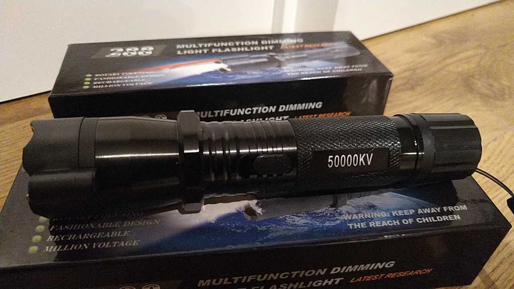 Latarka LED laser