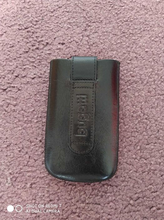 Bugatti York Universal Sleeve Xl Black etui na telefon