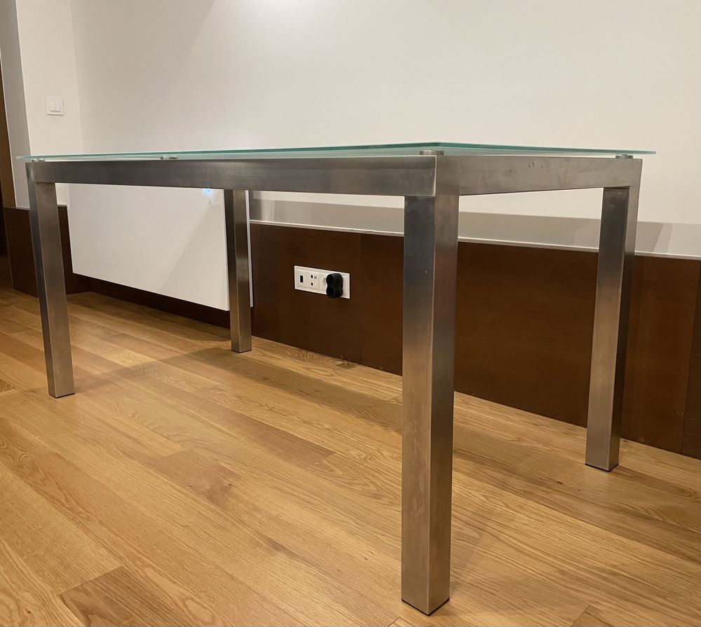 Mesa Retangular Sala/Cozinha Tampo Vidro e estrutura Aço Inox