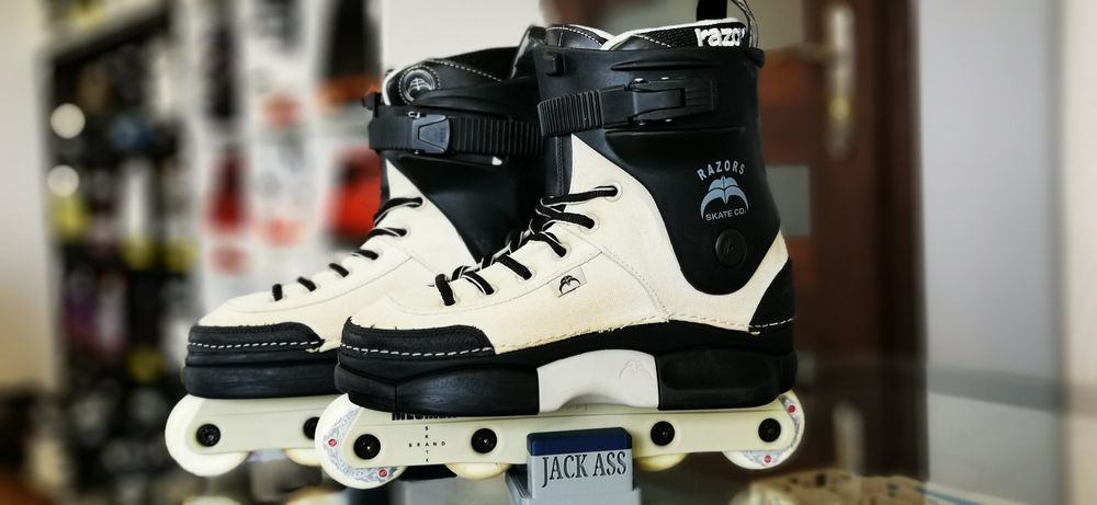 Rolki agresywne Razors SL Korey Waikiki Pro r.40