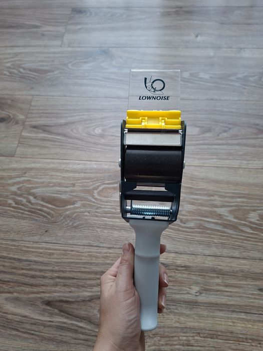 Dyspenser, uchwyt do taśmy klejące szerokiej