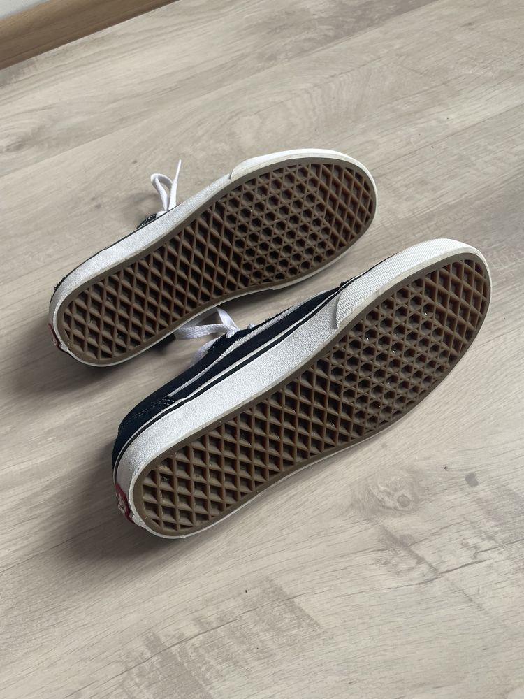 Оригінальні кеди Vans Old Skool розмір 38