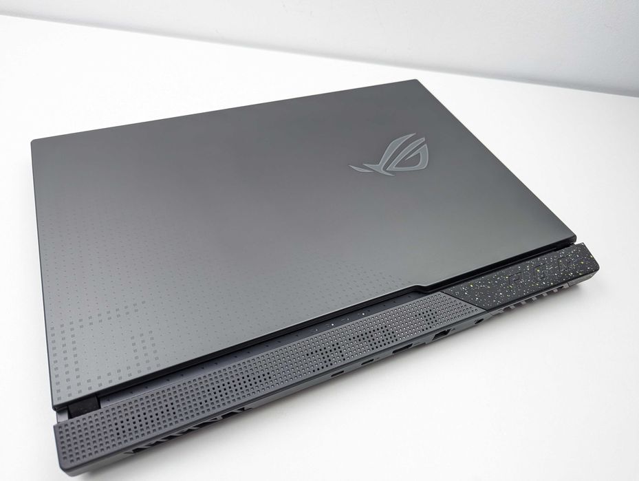 LAPTOP GAMINGOWY Asus ROG Strix RTX3060 6Gb Ryzen 9 6900HX komputer