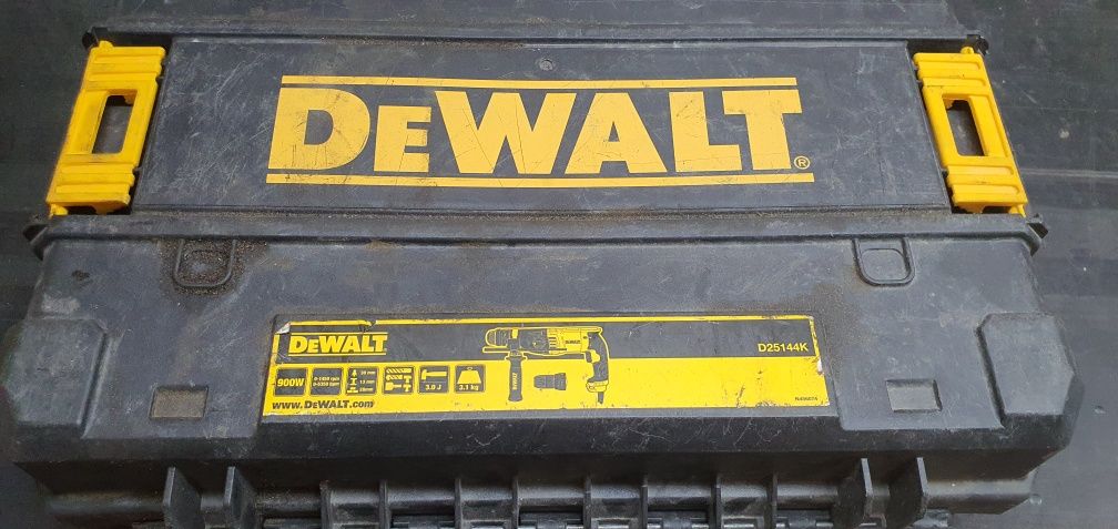 Młotowiertarka Dewalt d25144k