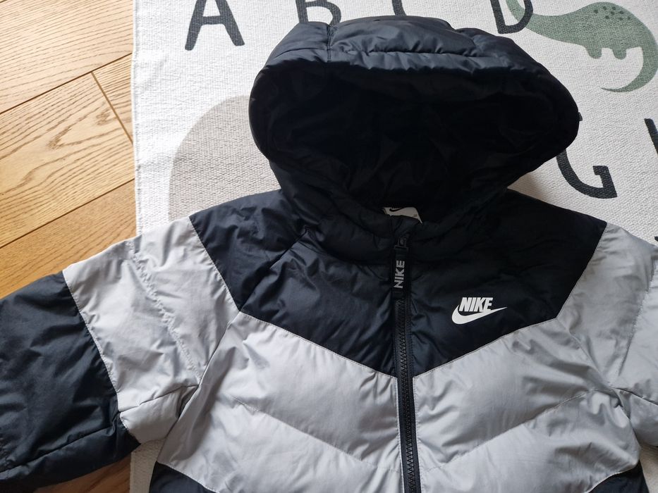 Kurtka zimowa Nike Sportswear rozmiar 128-137