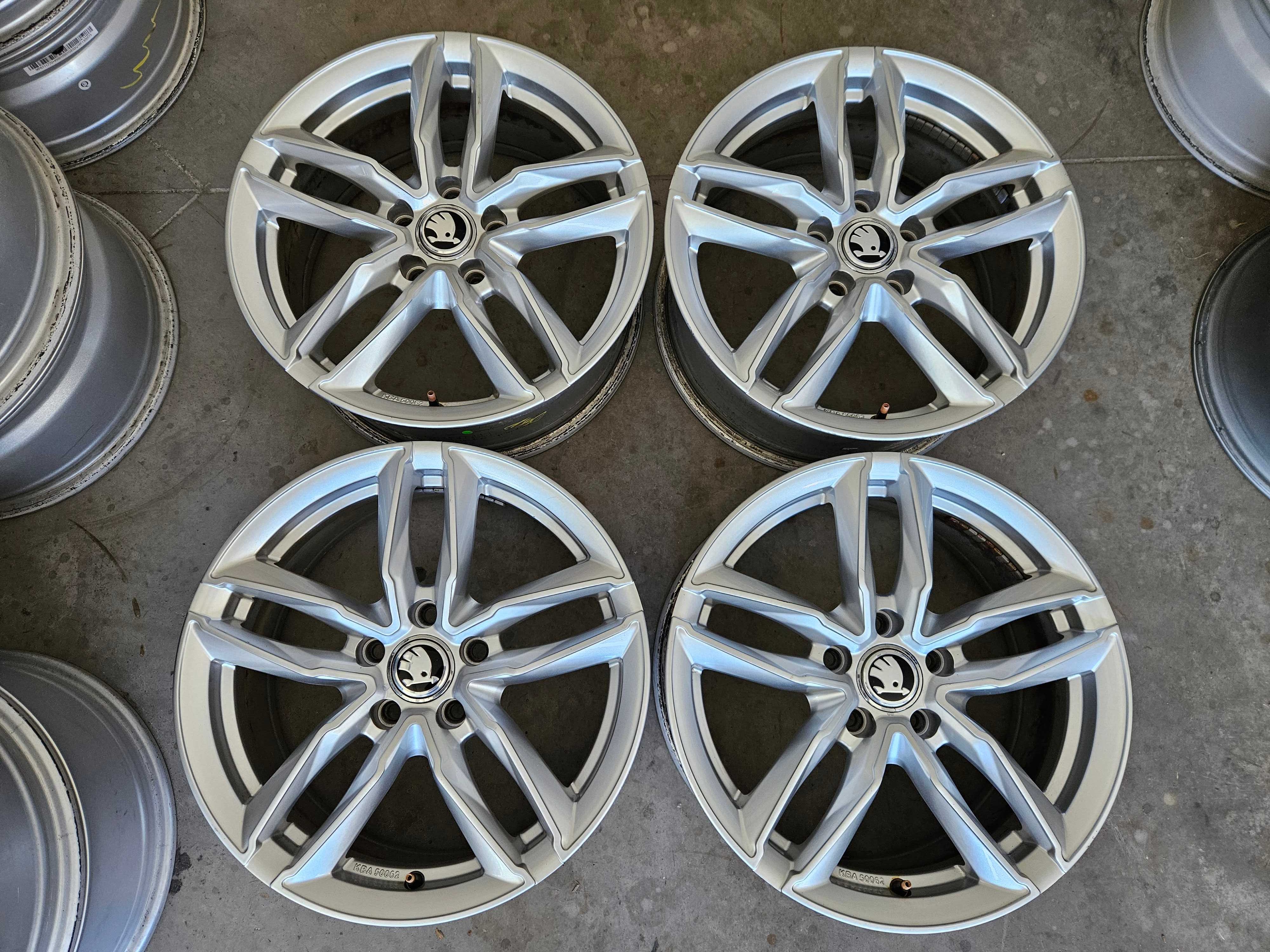 Alufelgi 17" 5x112 Skoda Octavia II FL III IV VRS SuperB Karoq Scout