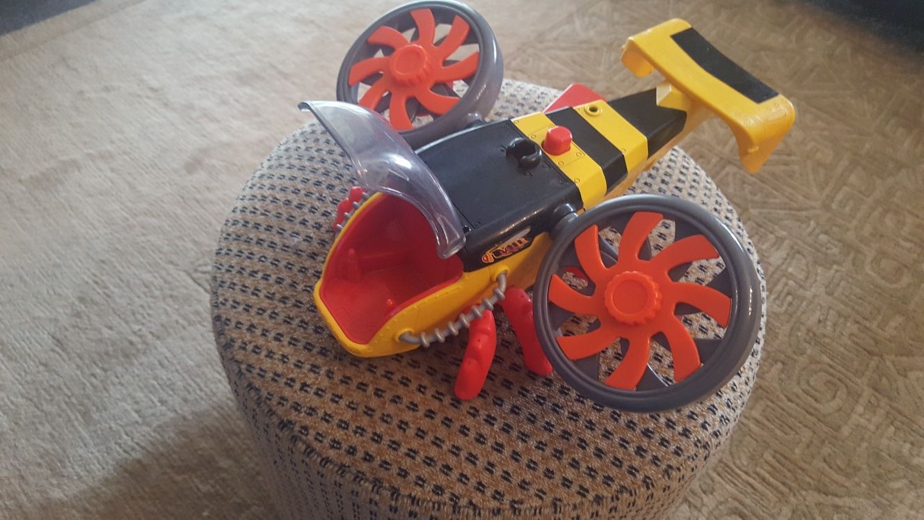 Helicóptero brinquedo