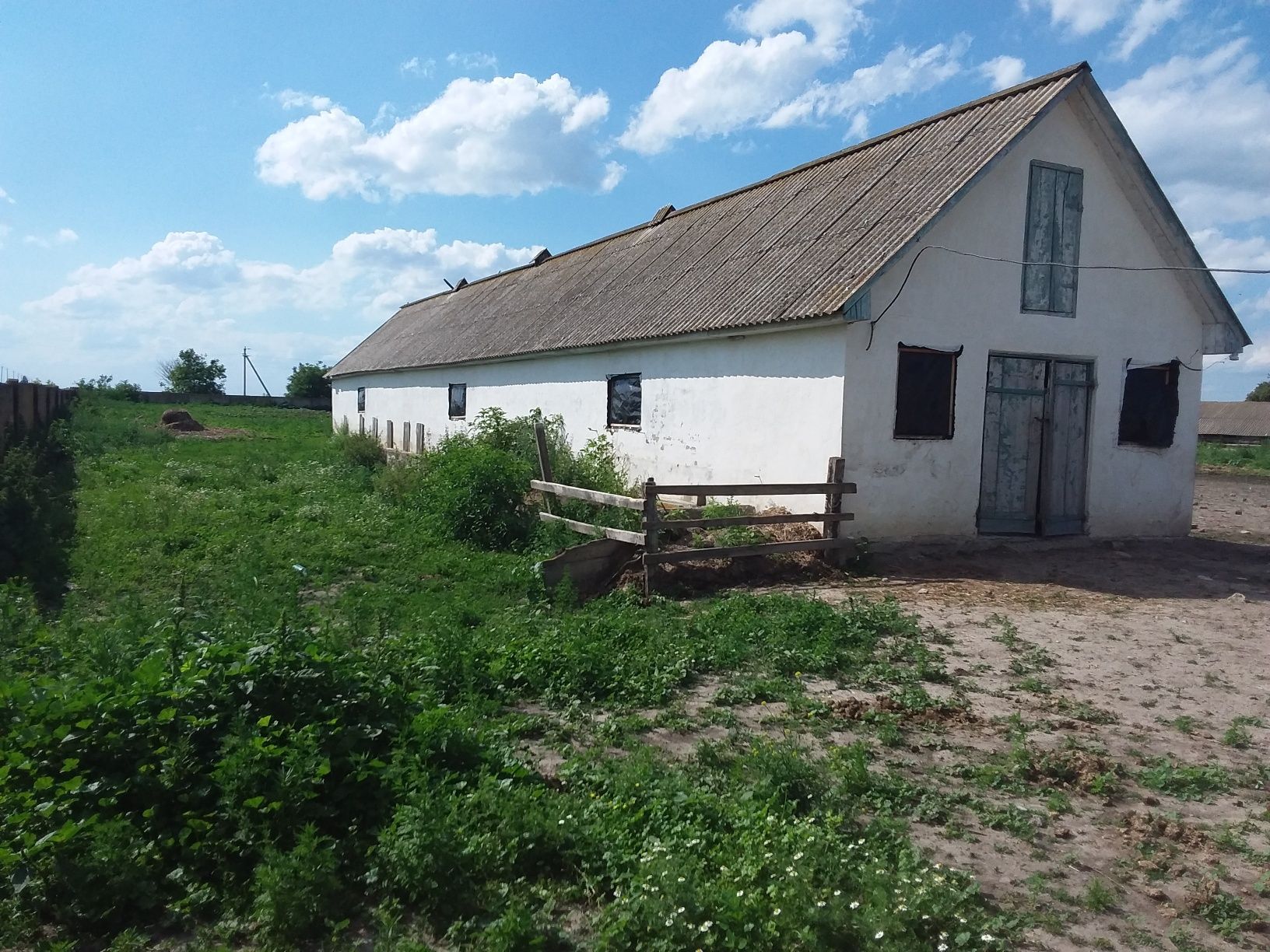 Продаємо комплекс будівель ферми