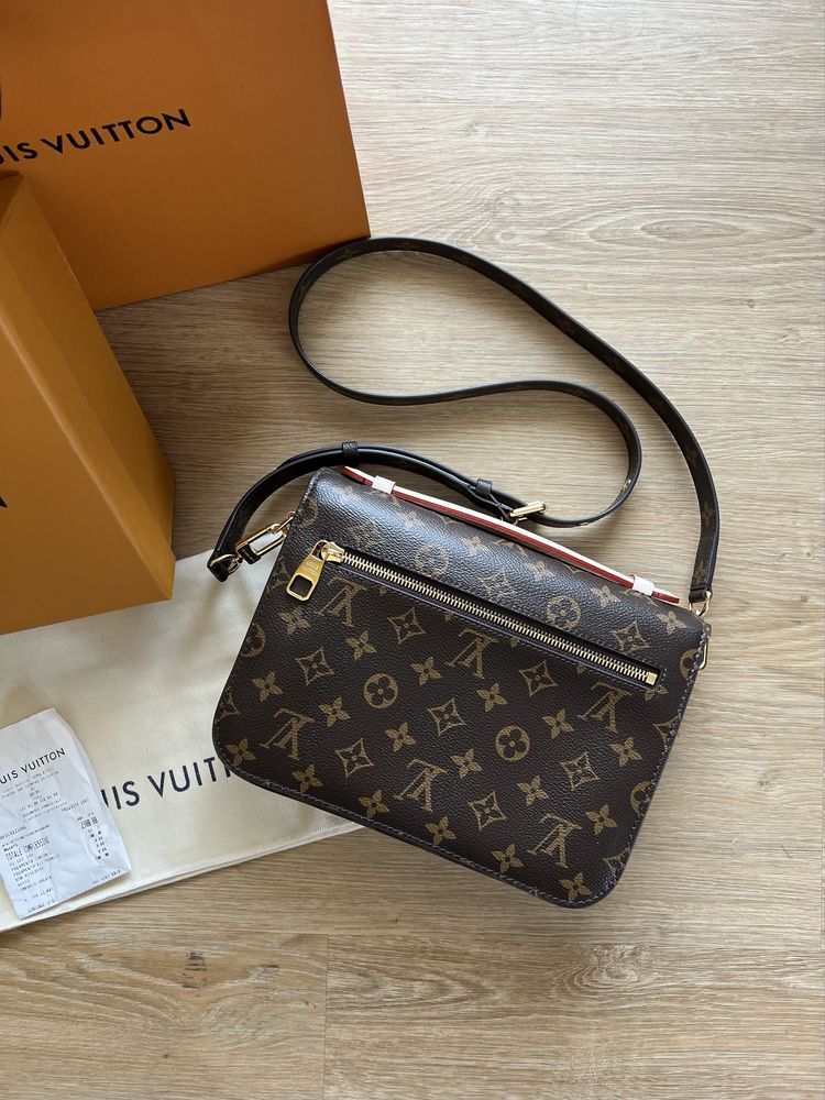 Louis Vuitton Métis Bag Pochette