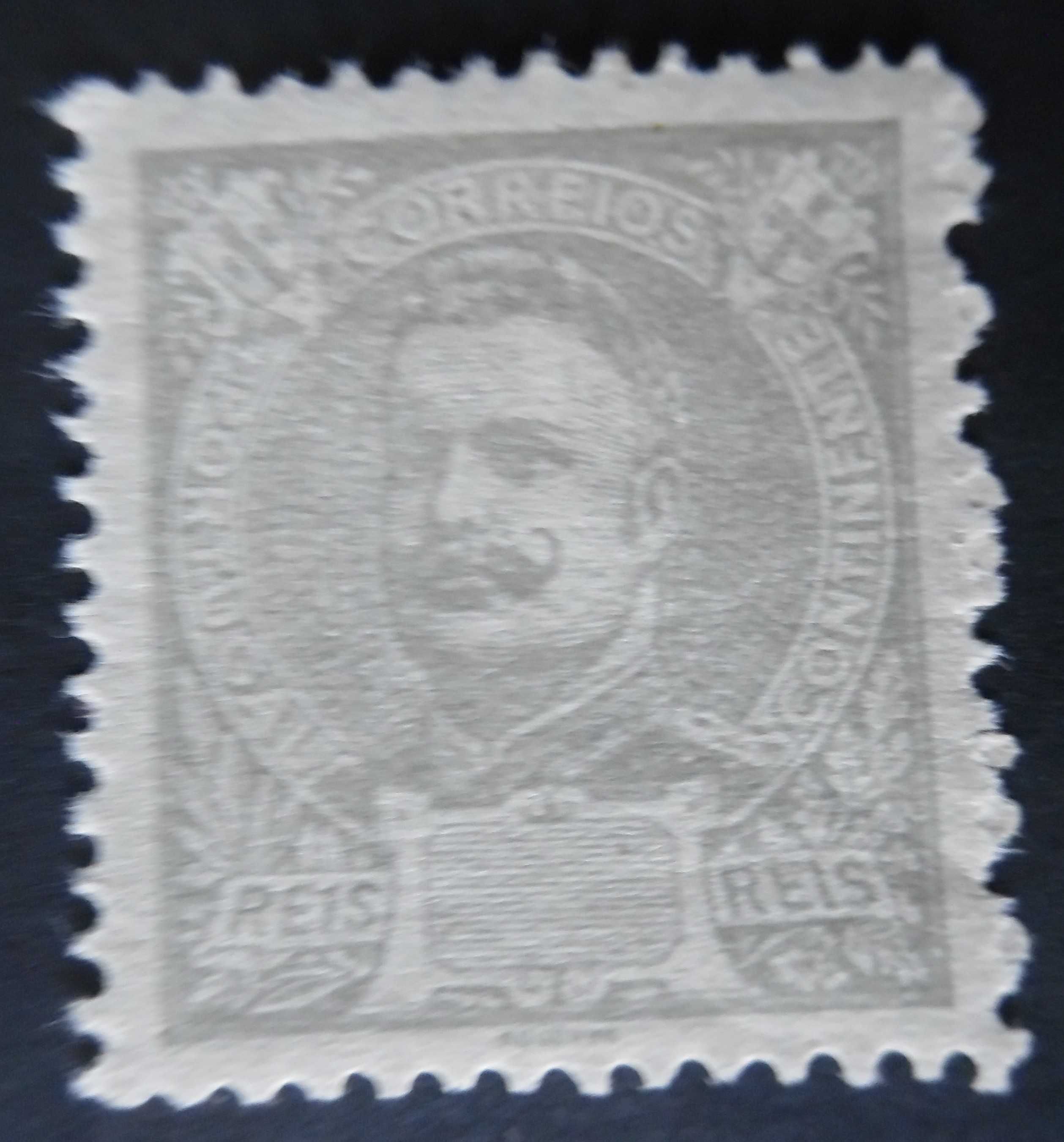 Selos Portugal 1895-D. Carlos ERRO novo c/ pequena m. Charneira 2 1/2