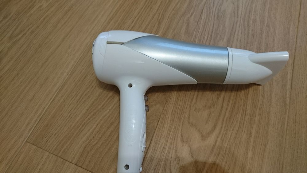 Suszarka Philips 2200W