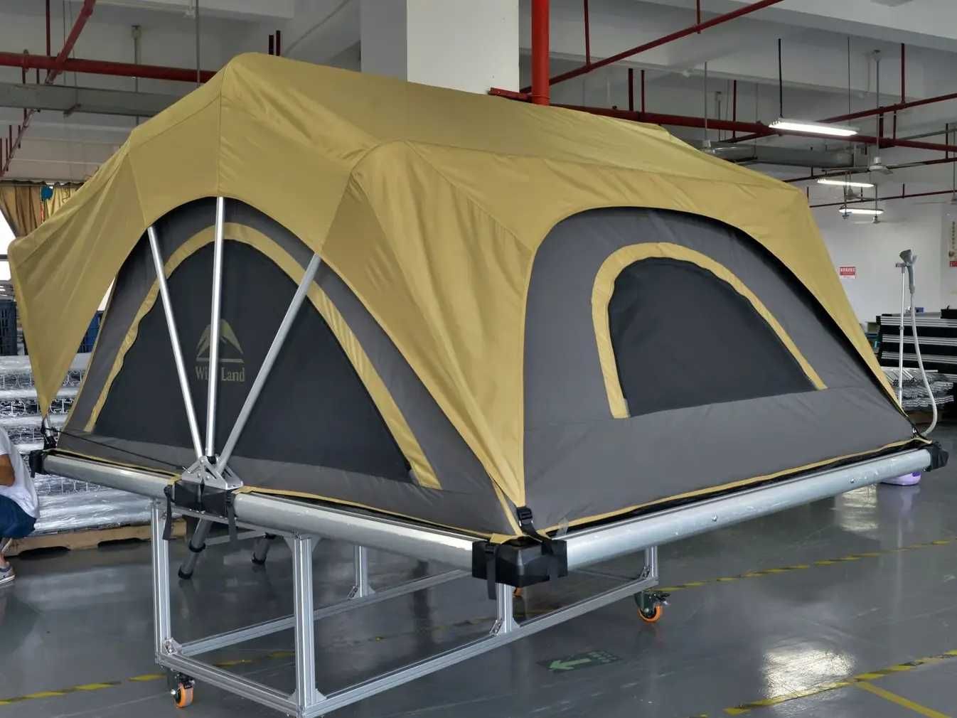 Wynajem Namiotu Dachowego WILD LAND CRUISER 250