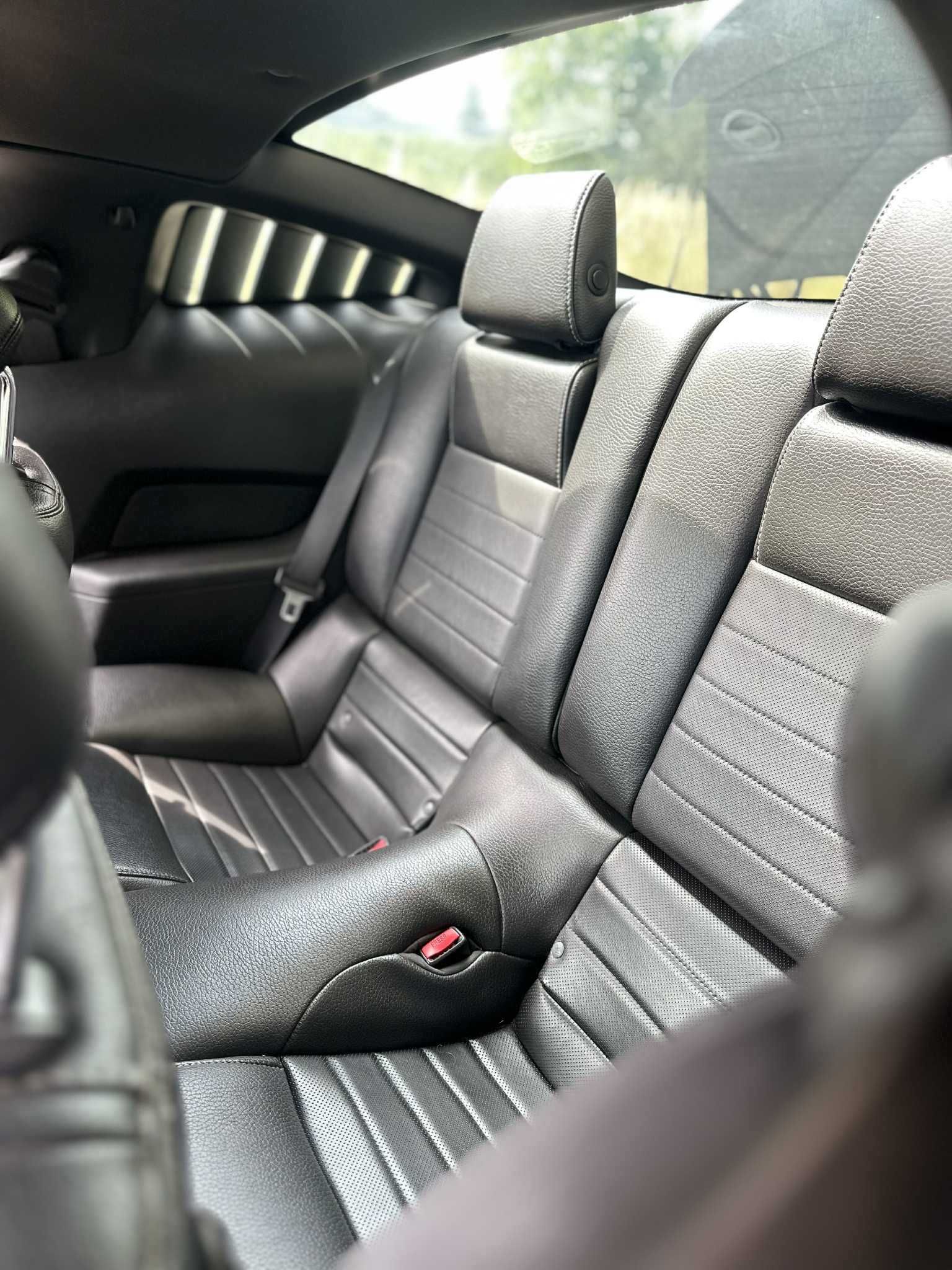 Ford Mustang V 3.7 v6 LPG 2012 premium pony package