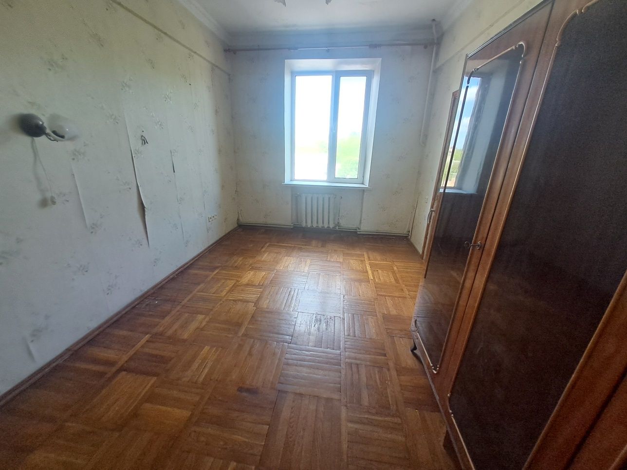 Продам Спиридоновская Нежинская 3х комнатную квартиру