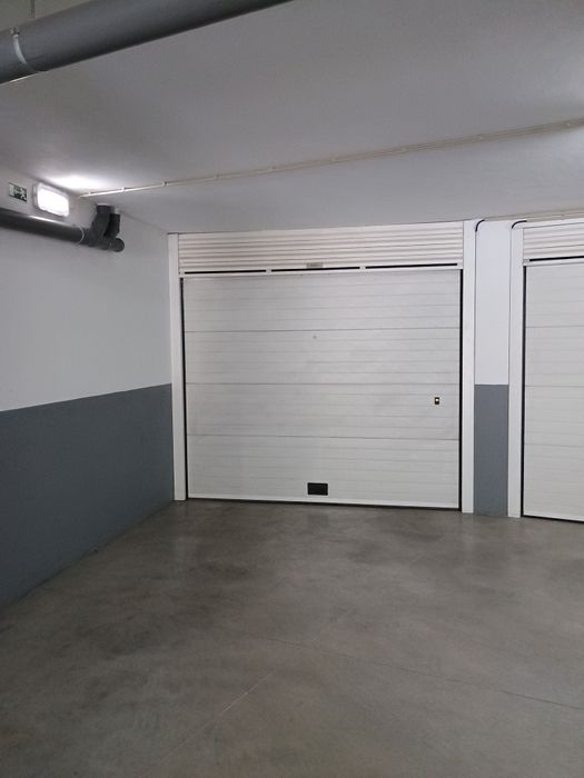 Garagem 20m2 arrendo