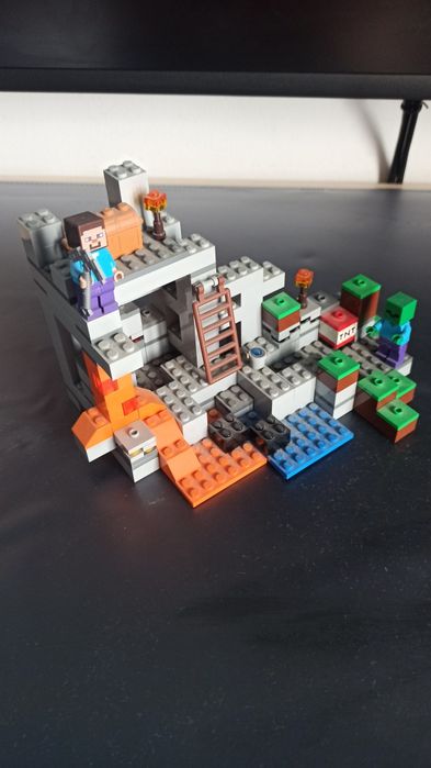 Lego Minecraft: A Gruta #21113