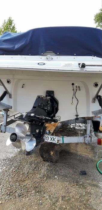 Катер Crownline 250 CR