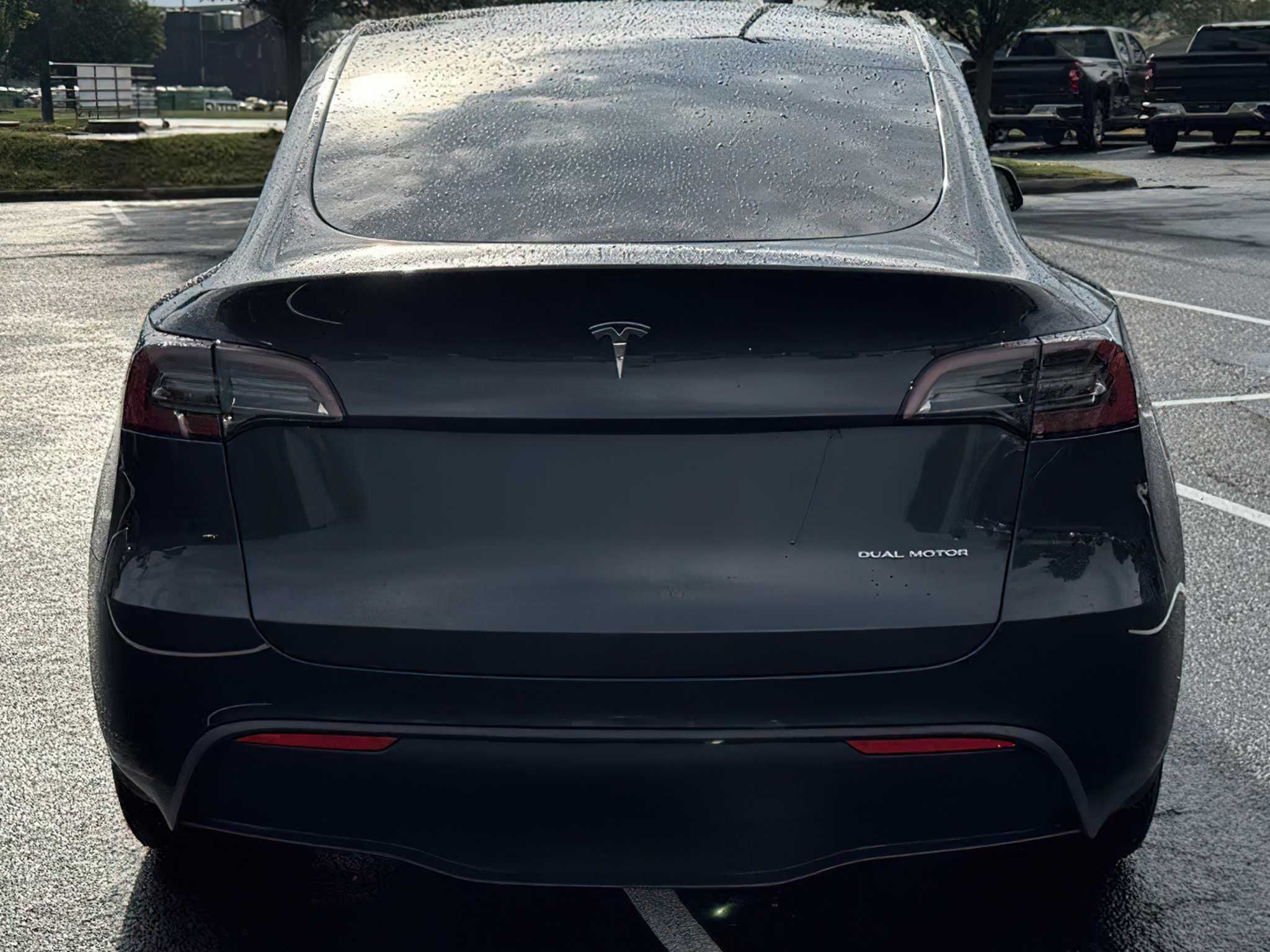 Tesla Model Y Long Range 2025