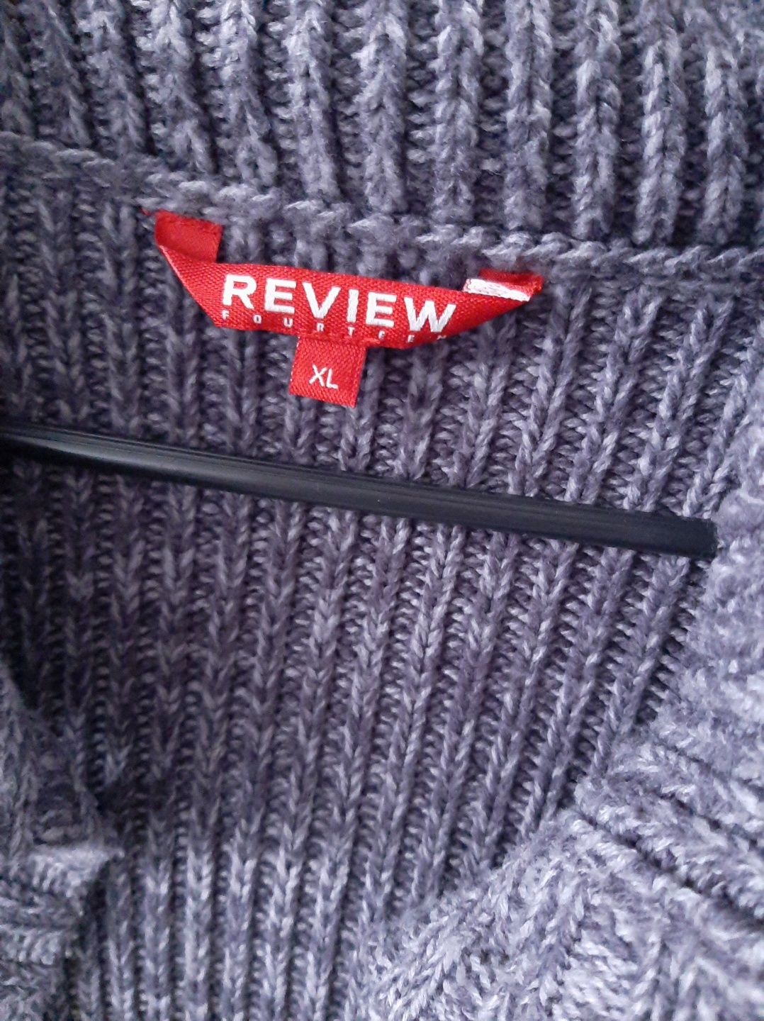 Bardzo ciepły dłuższy granatowy sweter na guziki Review, rozmiar XS/S