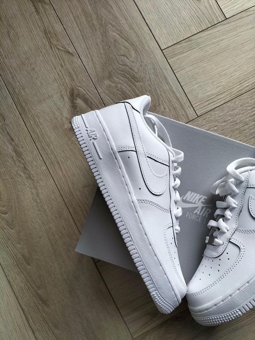 Nike air force 1 biale