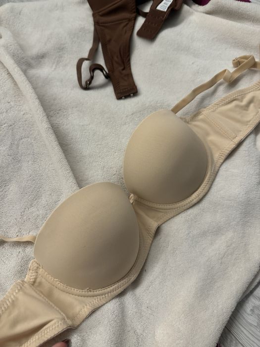 Бюстгалтери 75В з пушапом