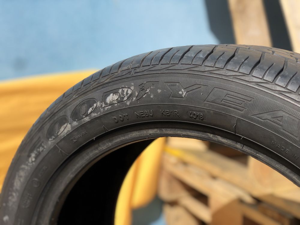 Комплект і пара 245 45 18 Goodyear  Efficientgrip