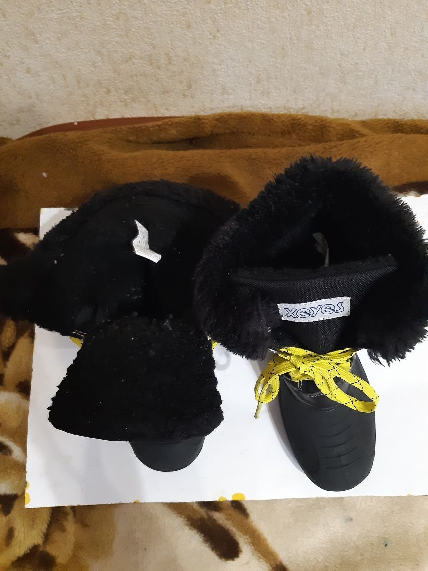 Продам зимнюю обувь