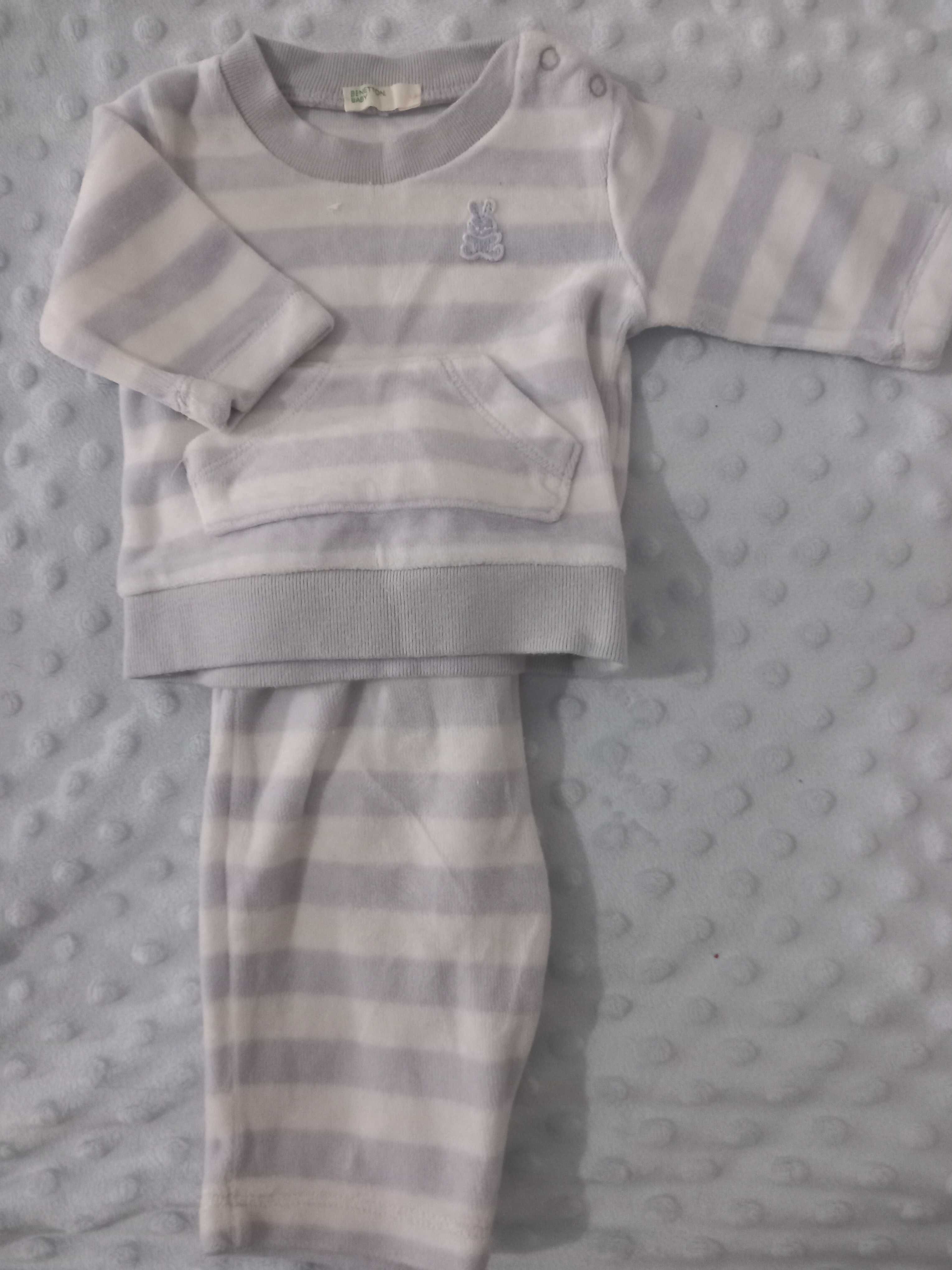 Roupa de bebé variada 0-3M