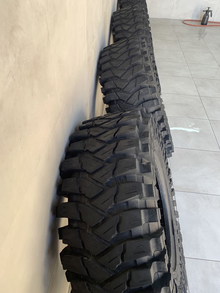 Trepador 37 12.5 17 maxxis