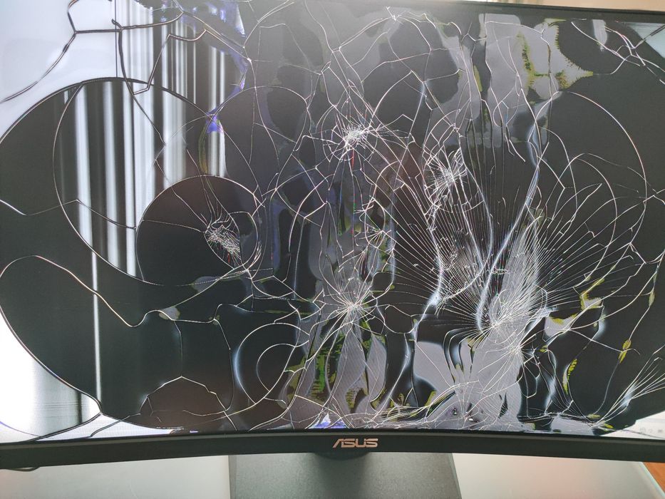 Monitor Asus TUF gaming 24 polegadas partido