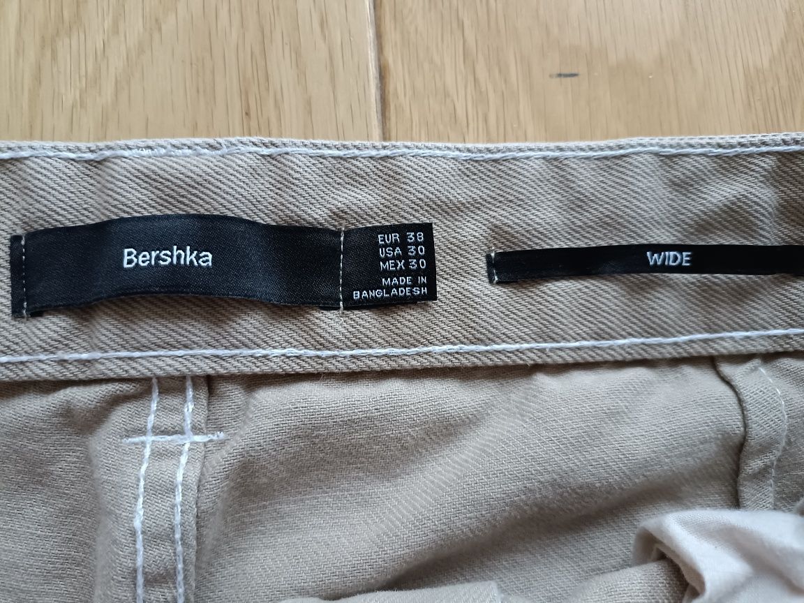 Spodnie bojówki Bershka rozm.38