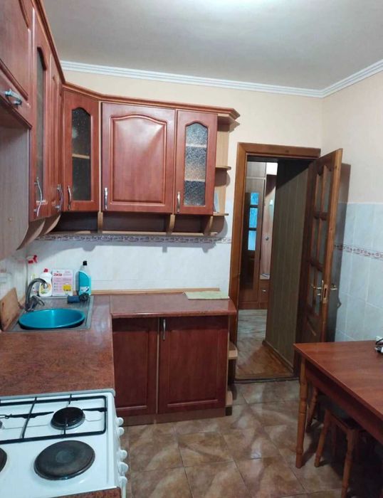 Продається двокімнатна квартира в м. Тисмениця