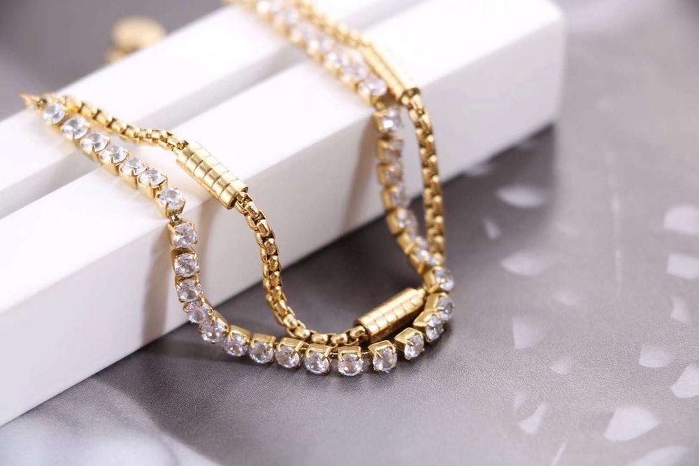 Colar de urso, pulseira dupla de coração e zirconias, aço inoxidável.