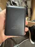 Kompaktowy powerbank R1 10000mAh 37Wh Czarny