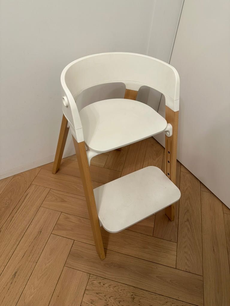 Stokke Steps białe krzesło dla dziecka, 1 rok, stan idealny, 50% ceny