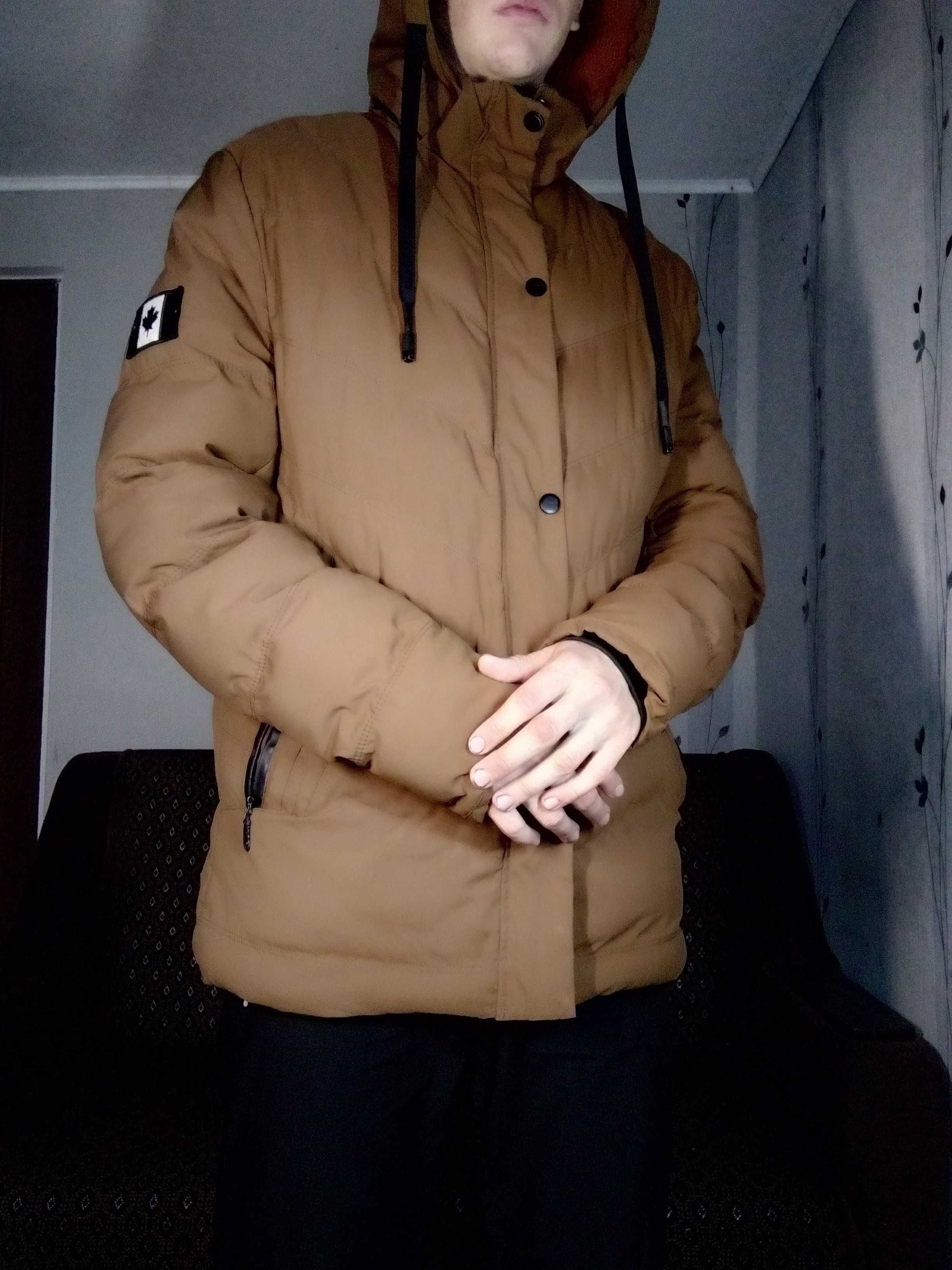 Зимовий довгий пуховик