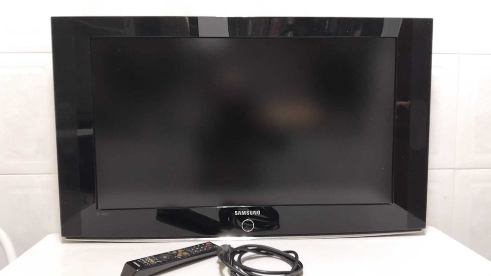 Televisor Samsung LCD de 32"