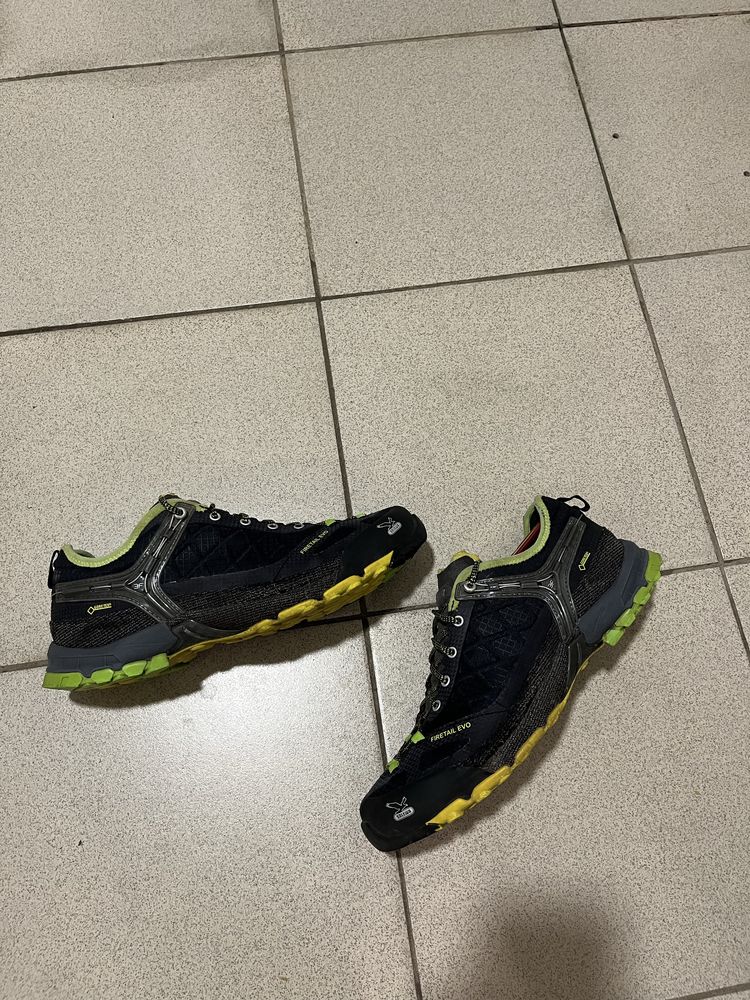 Оригінальні кросівки Salewa Firetail Evo Gore Tex розмір 42,5 27,5 см