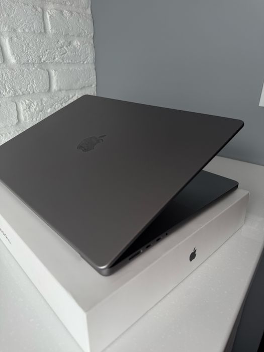 MacBook Pro M1 16GB/516GB з коробкою